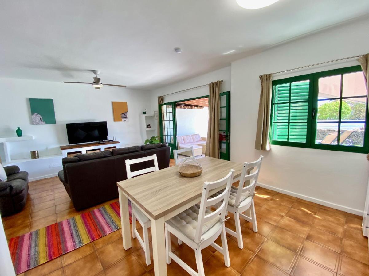 Terracitas 3 Hiru , Coqueto Bungalow Con Ac , Terraza Y Piscina Comunitaria Playa Blanca  Luaran gambar